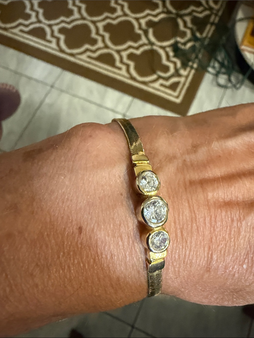 Vintage Gold Tone Bracelet with Three Clear stones like new  unsigned 7”